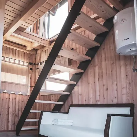 Brvnara Hiska Ulala *