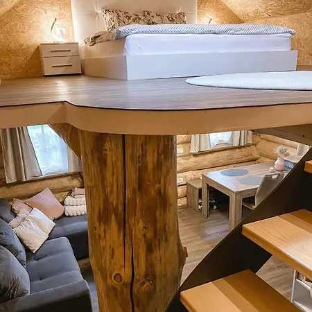 Brvnara Hiska Ulala *